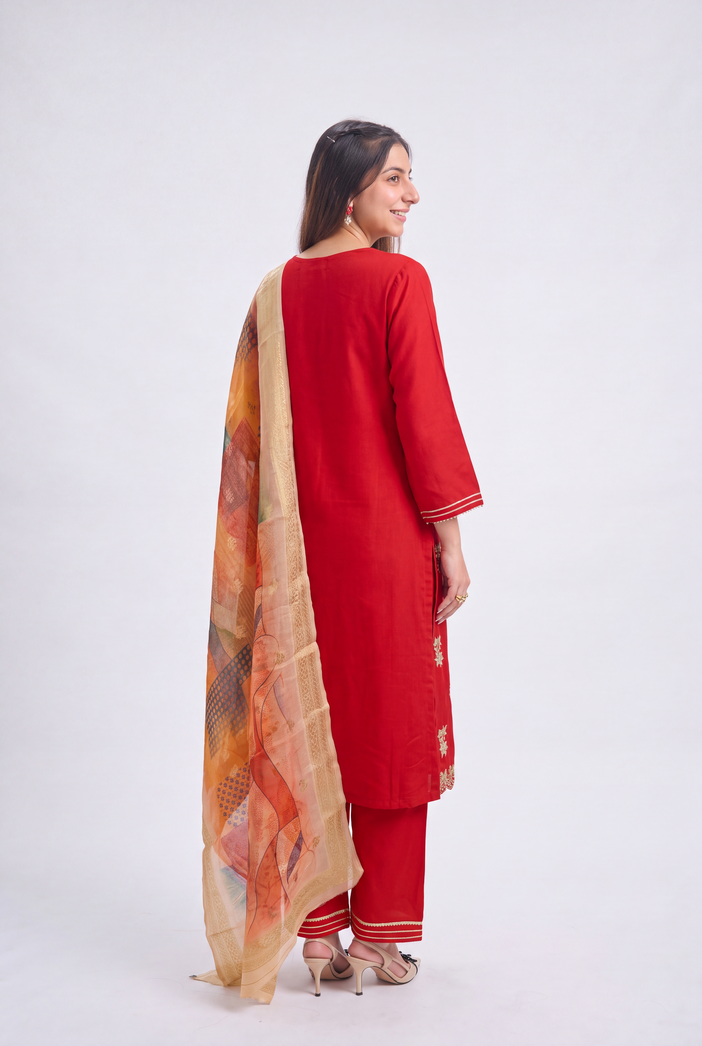 Tbfo Red embroidered festive suit set