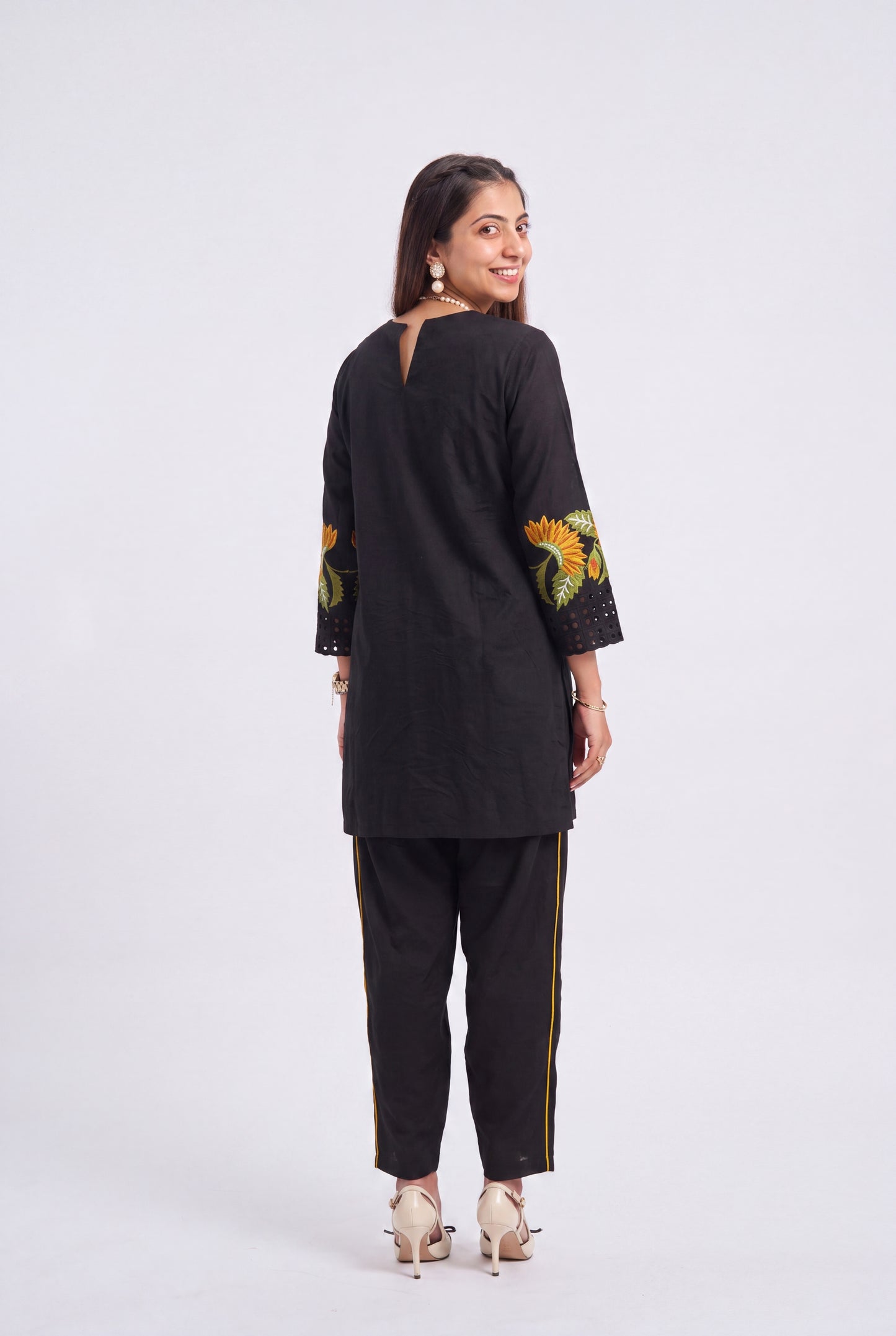 Tbfo Sunehri Flora Kurta Set