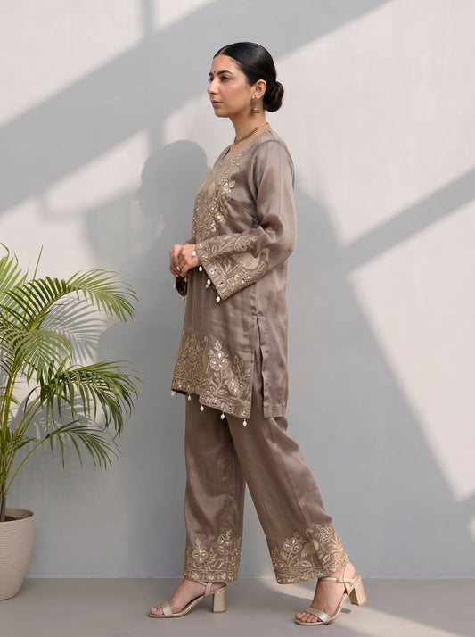 Tbfo Chandi Mor Embroidered Kurta & Pant Set