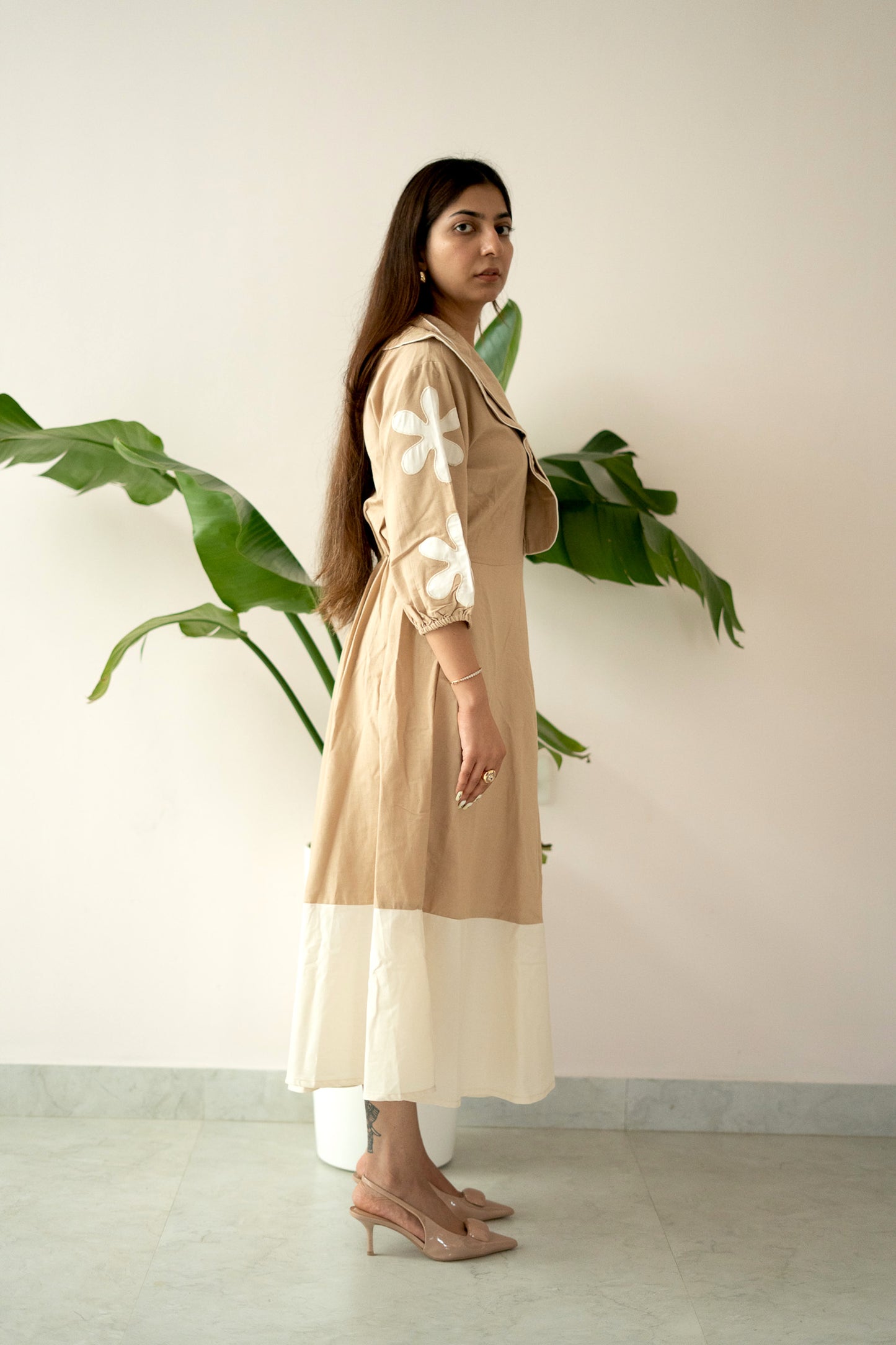 Valet Dress Beige