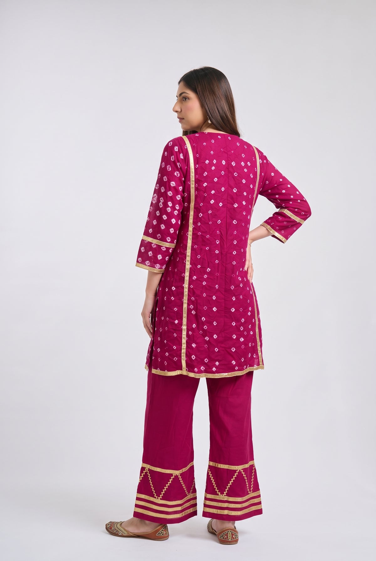 Tbfo Bandhu Embroidered Kurta & Pant Set