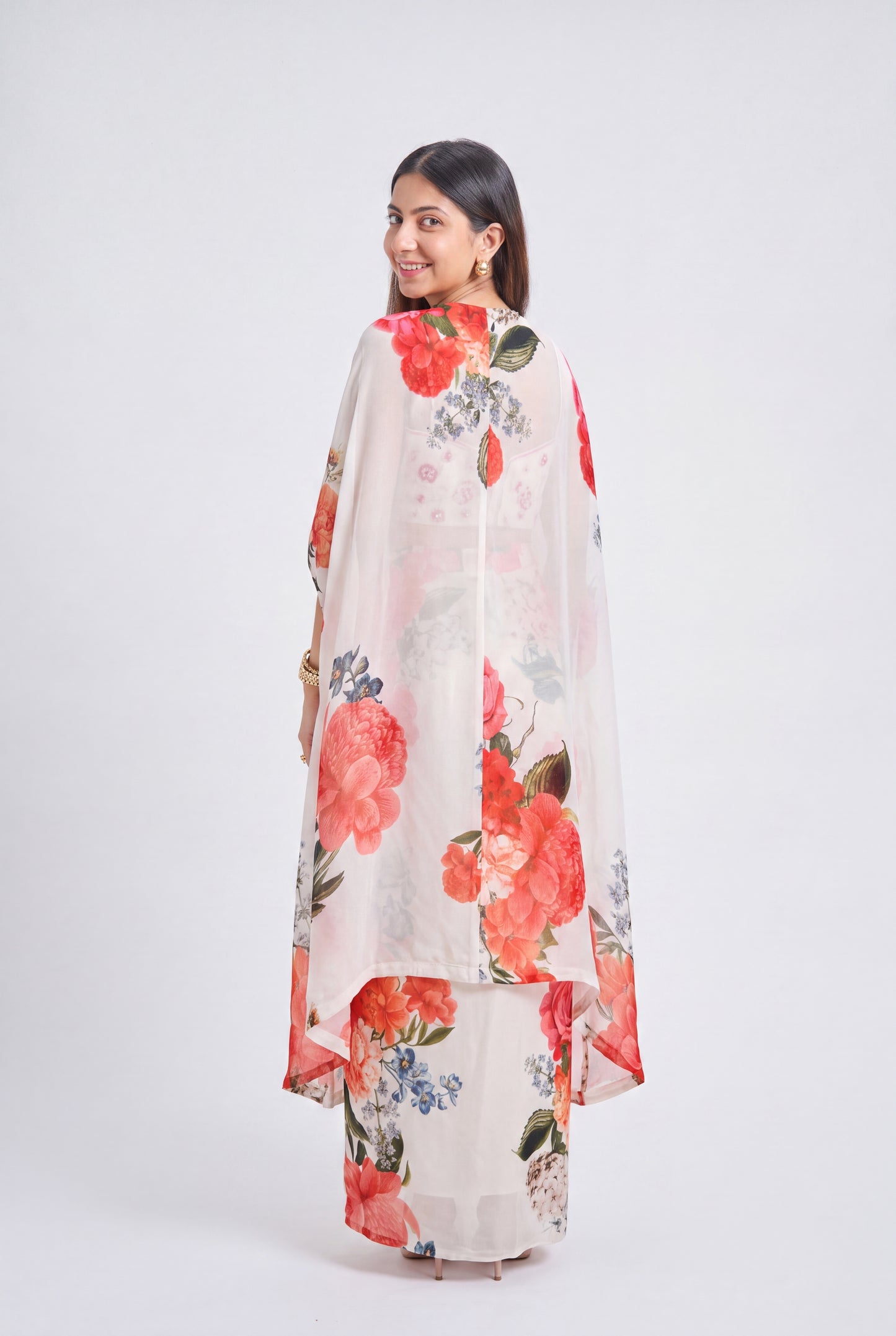 Tbfo Camellia Bloom Cape Set