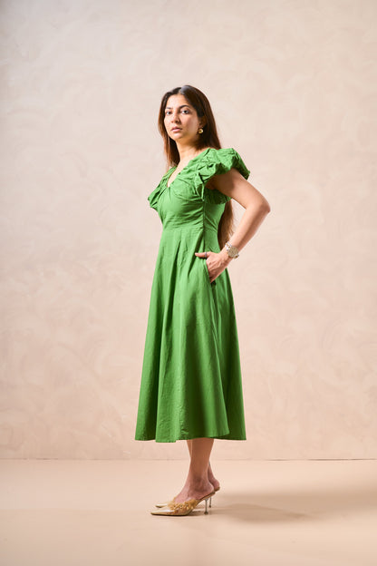 Kacha mango bite green