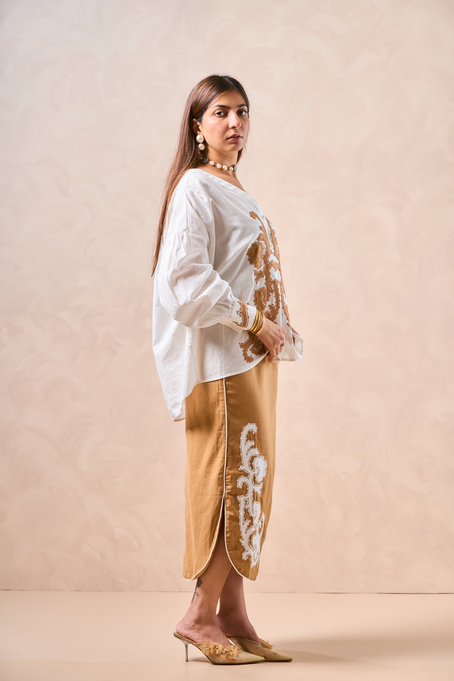 Young white and rich skirt