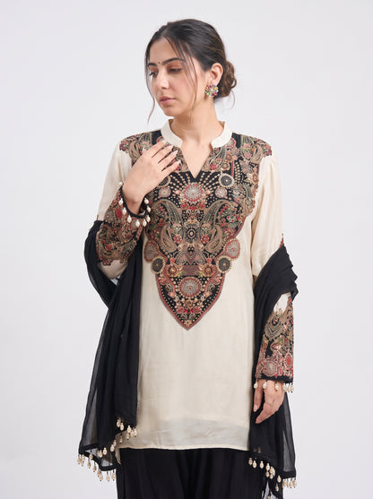 Tbfo Chand Embroidered Kurta & Pant Set