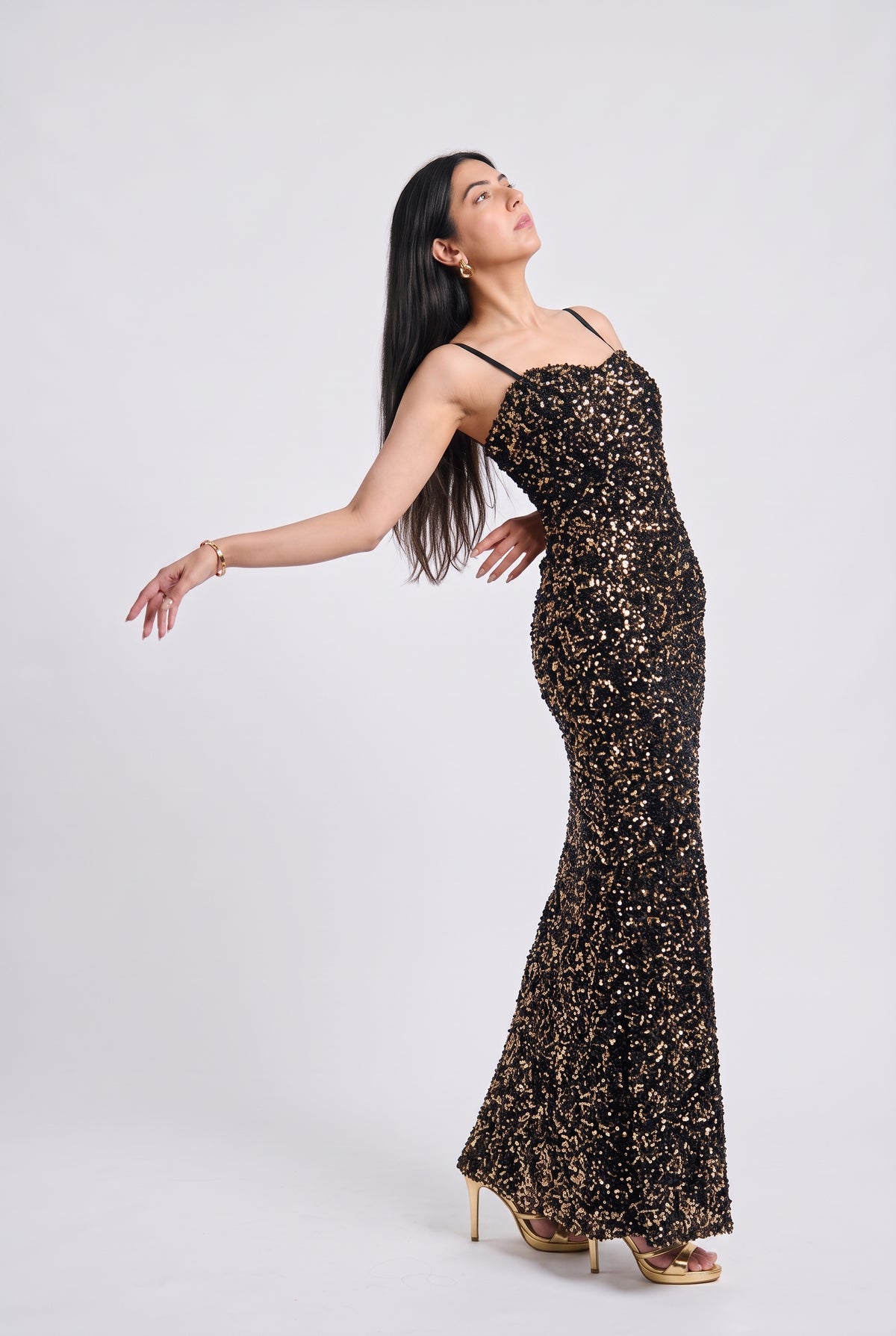 Tbfo Disco Diwane – Black & Gold Sequin Maxi Dress