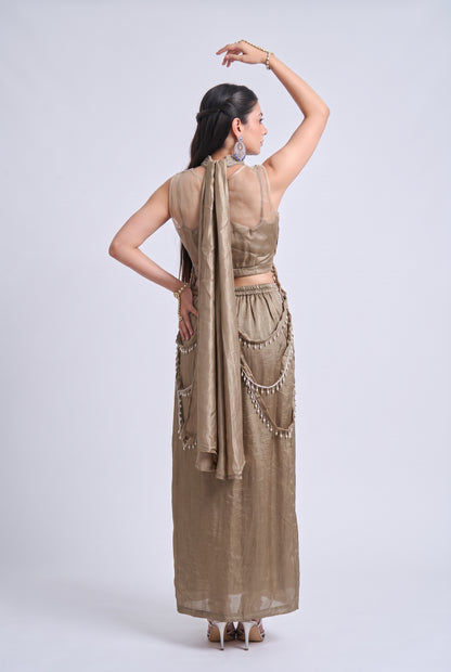 Tbfo Hot Girl Mehfil – Embellished Crop Top & Floral Sequin Skirt Set