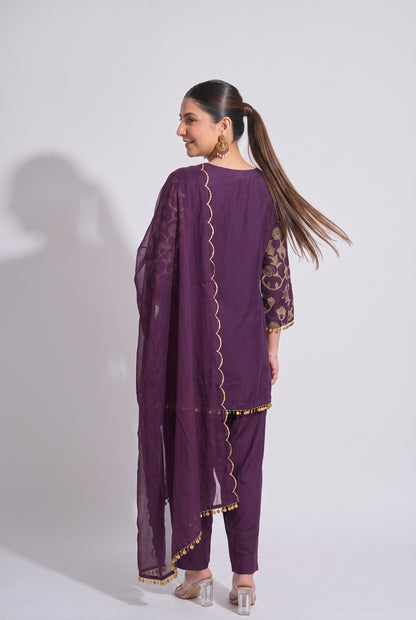 Tbfo Jamuni – Embroidered Kurta Set