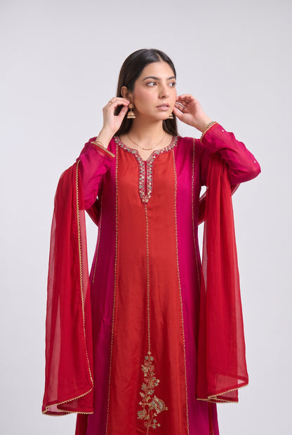 Tbfo Laal Dupatta Embroidered Kurta Pant & Dupatta Set