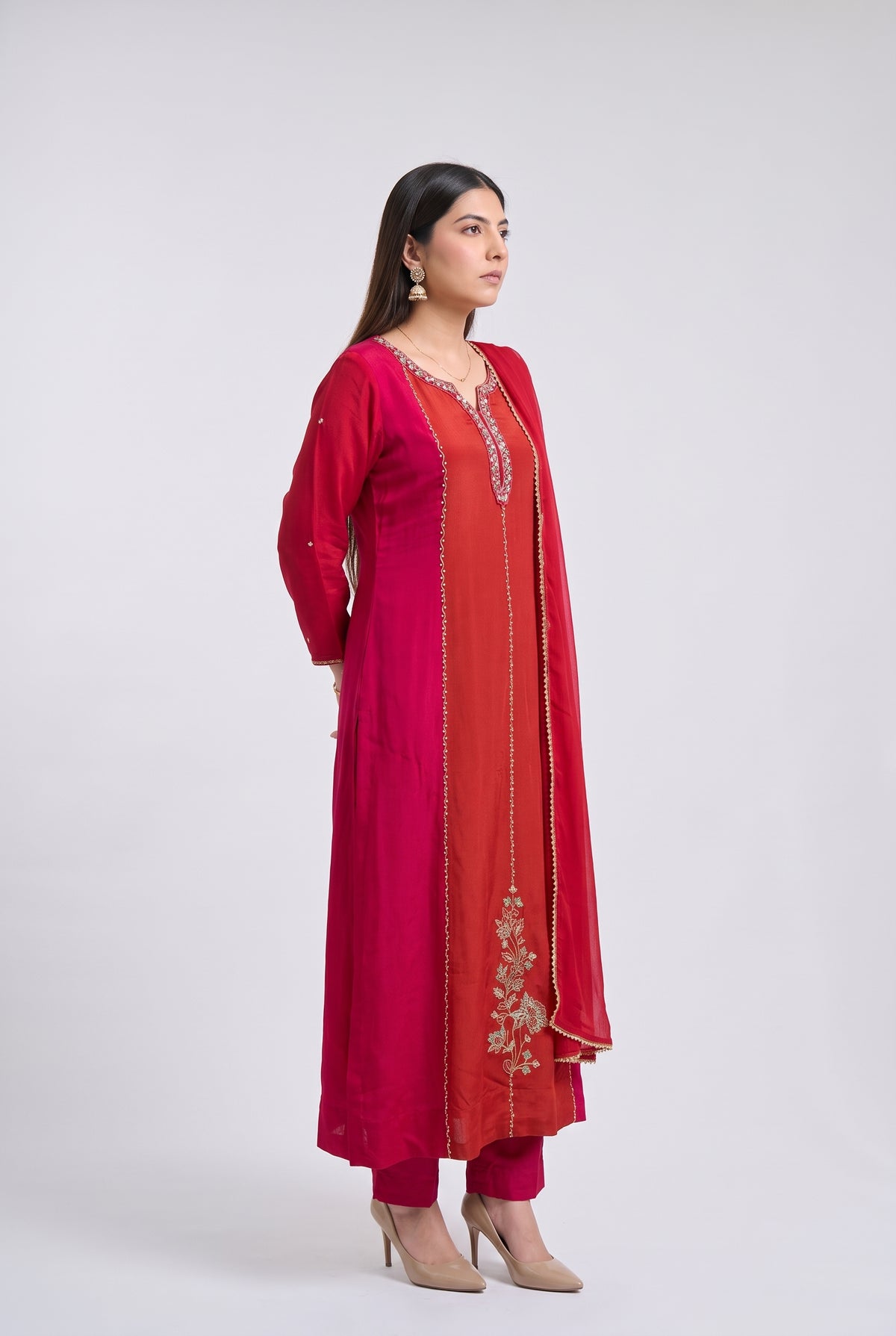 Tbfo Laal Dupatta Embroidered Kurta Pant & Dupatta Set