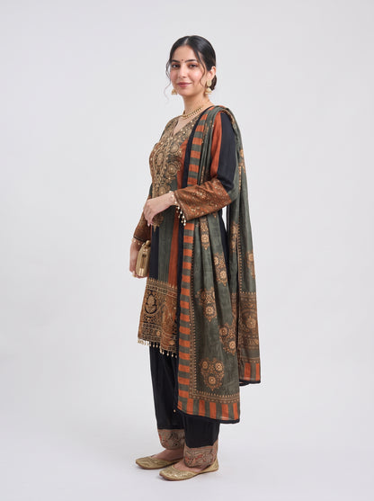 Tbfo Nawabi poshak Embroidered Kurta Pant & Dupatta Set
