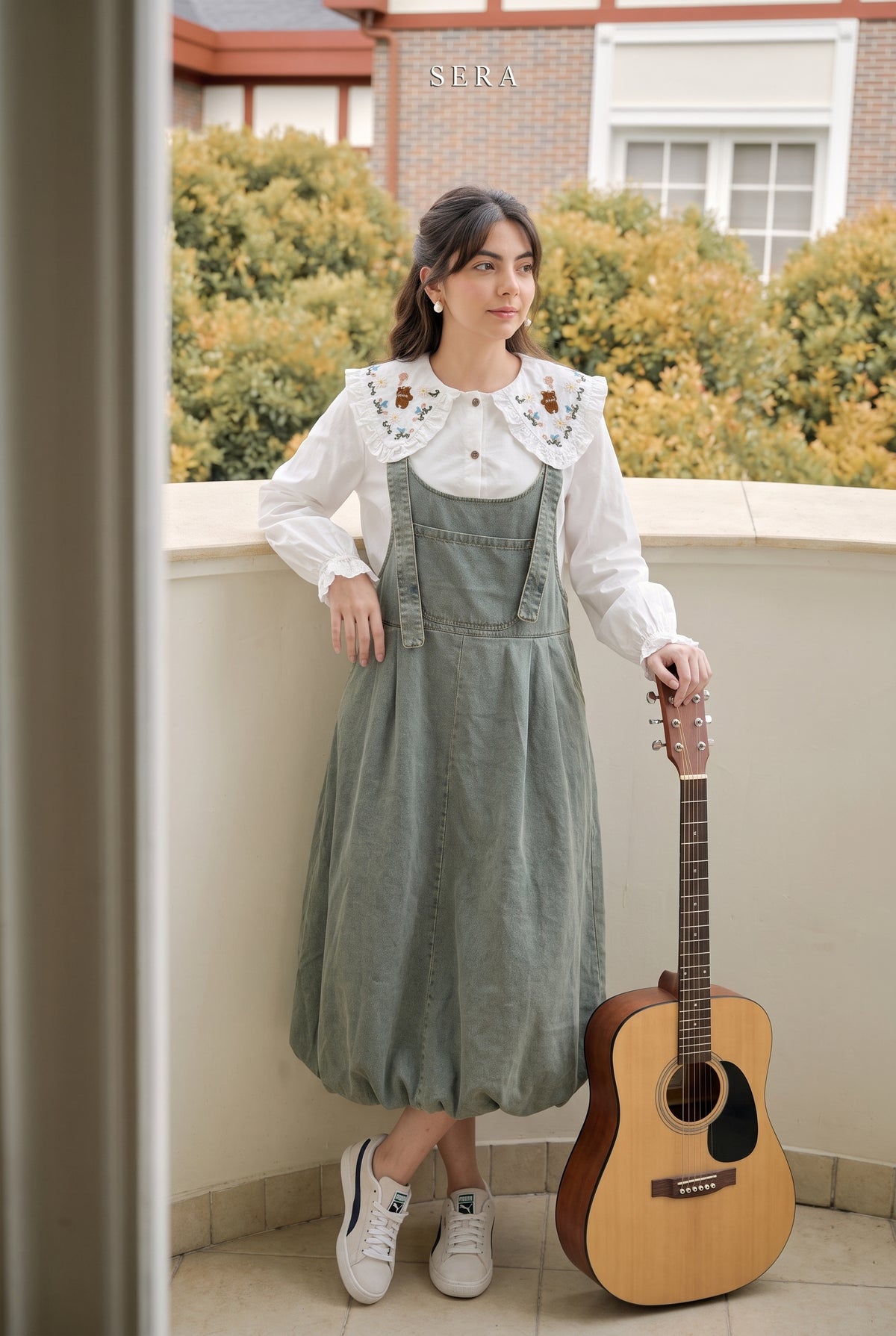 Tbfo Tbfo Young Dumb Broke – Embroidered Collar Shirt with Sage Green Pinafore Bubble Dress