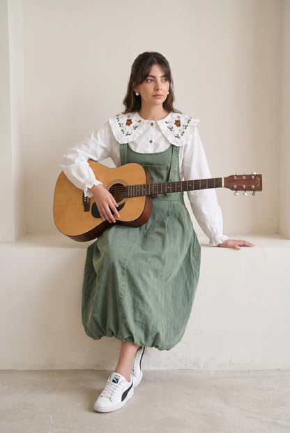 Tbfo Tbfo Young Dumb Broke – Embroidered Collar Shirt with Sage Green Pinafore Bubble Dress