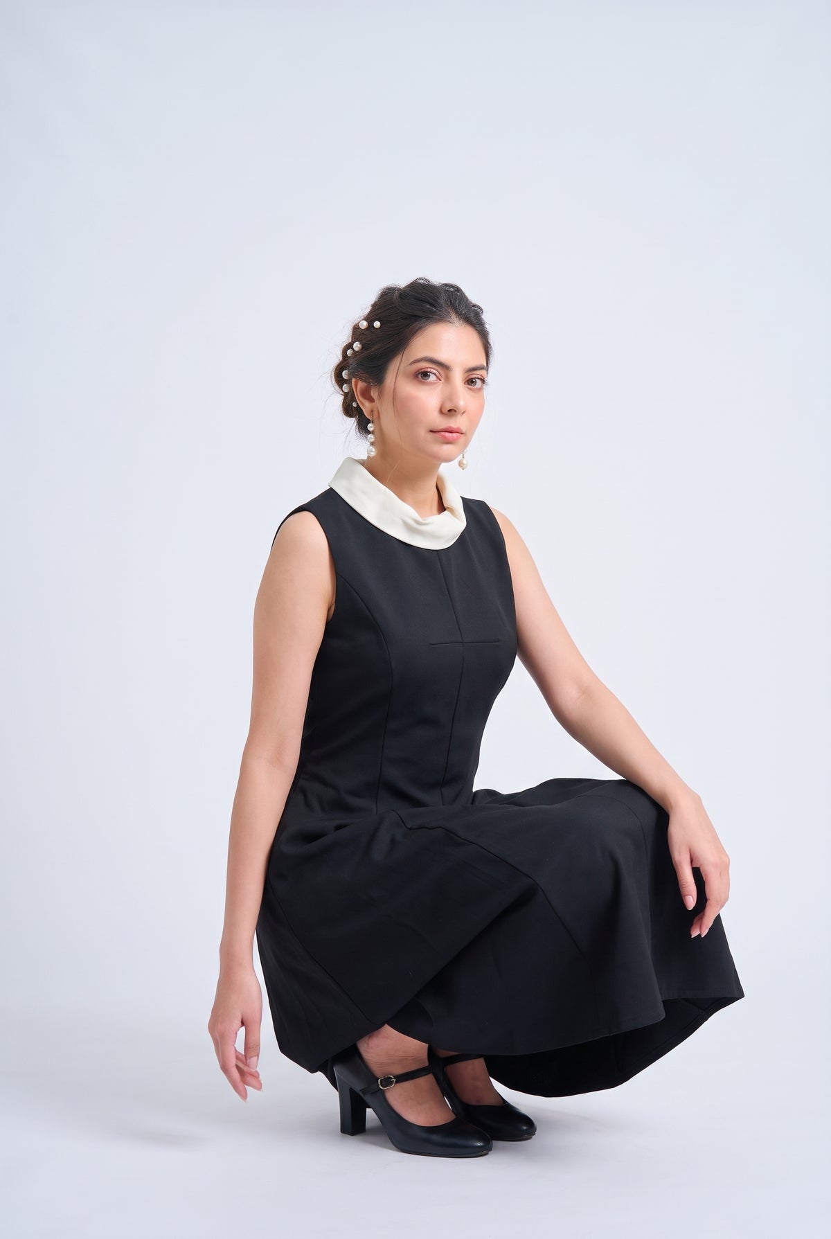 Tbfo Wednesday Ki Cousin – Black Sleeveless Midi Dress