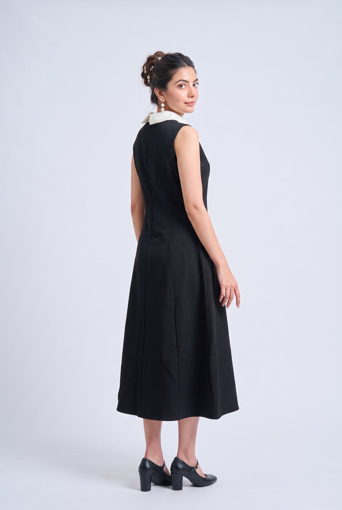Tbfo Wednesday Ki Cousin – Black Sleeveless Midi Dress