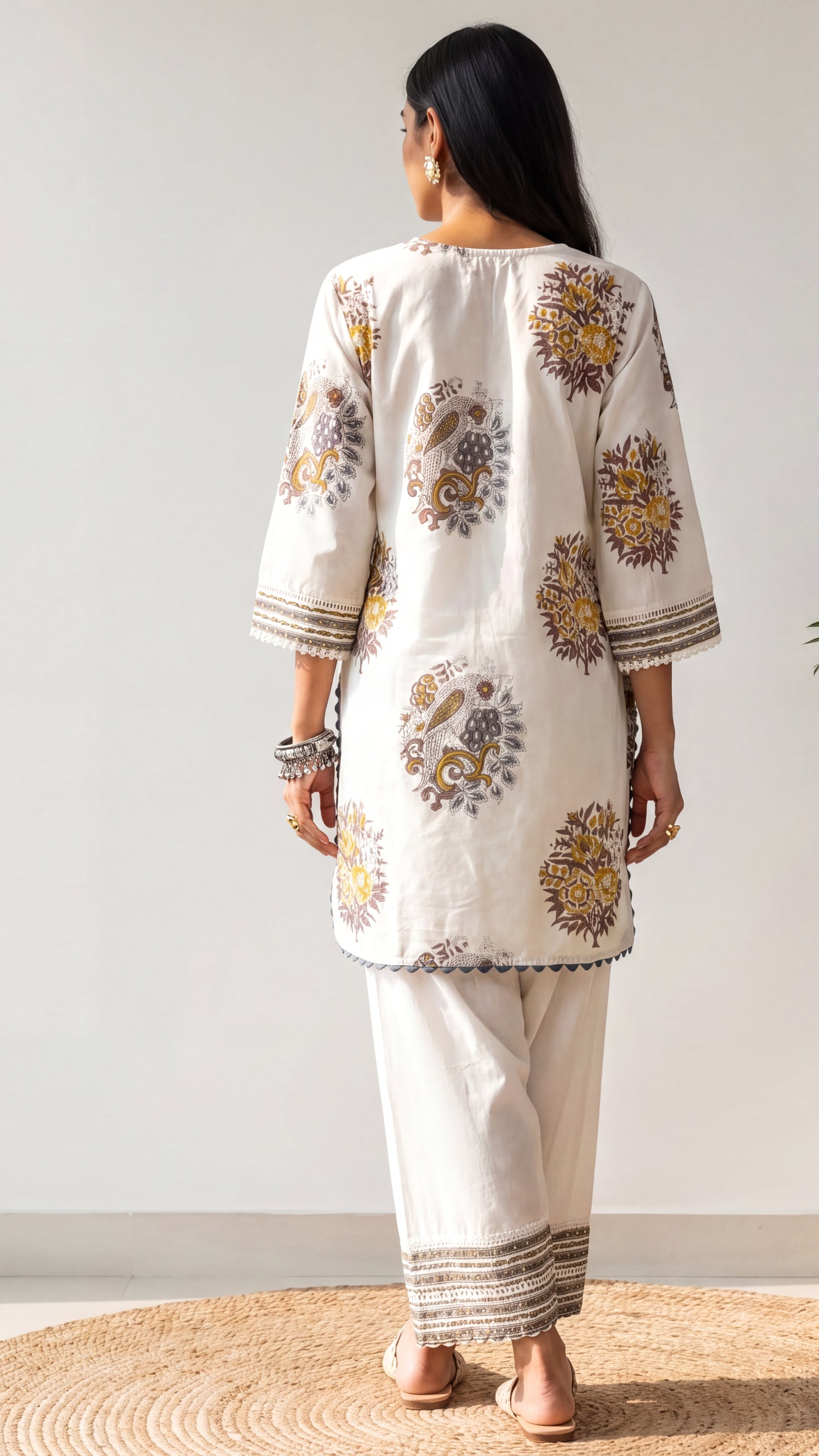 Tbfo Mughal Morning Off-White Kurta Set