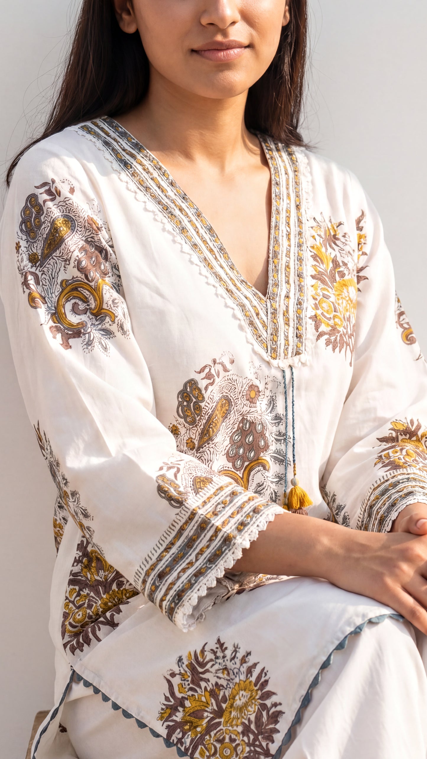 Tbfo Mughal Morning Off-White Kurta Set