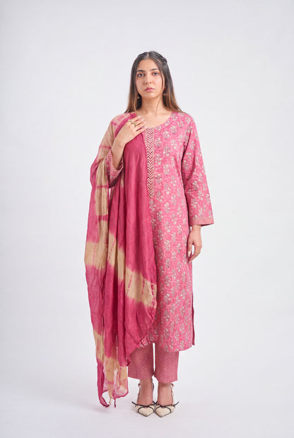 Tbfo Rani Petals Kurta Set