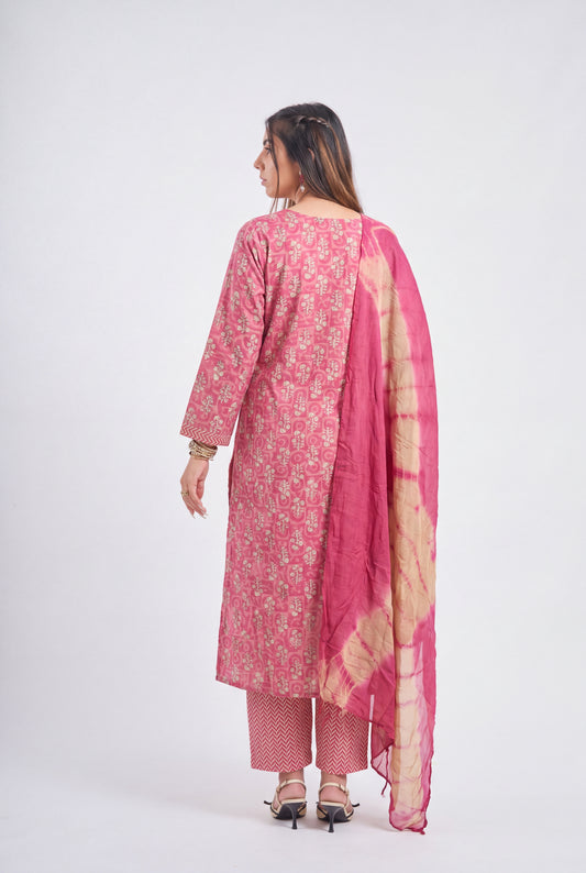 Tbfo Rani Petals Kurta Set