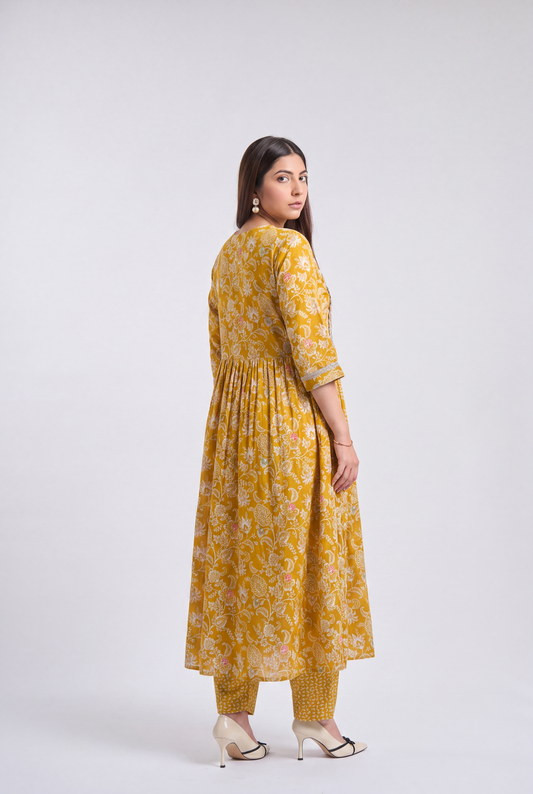 Tbfo Sunehri Gul Anarkali Kurta Set