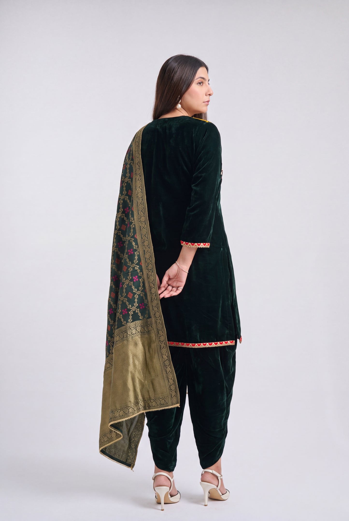Tbfo Ruhani Velvet Ethnic Set