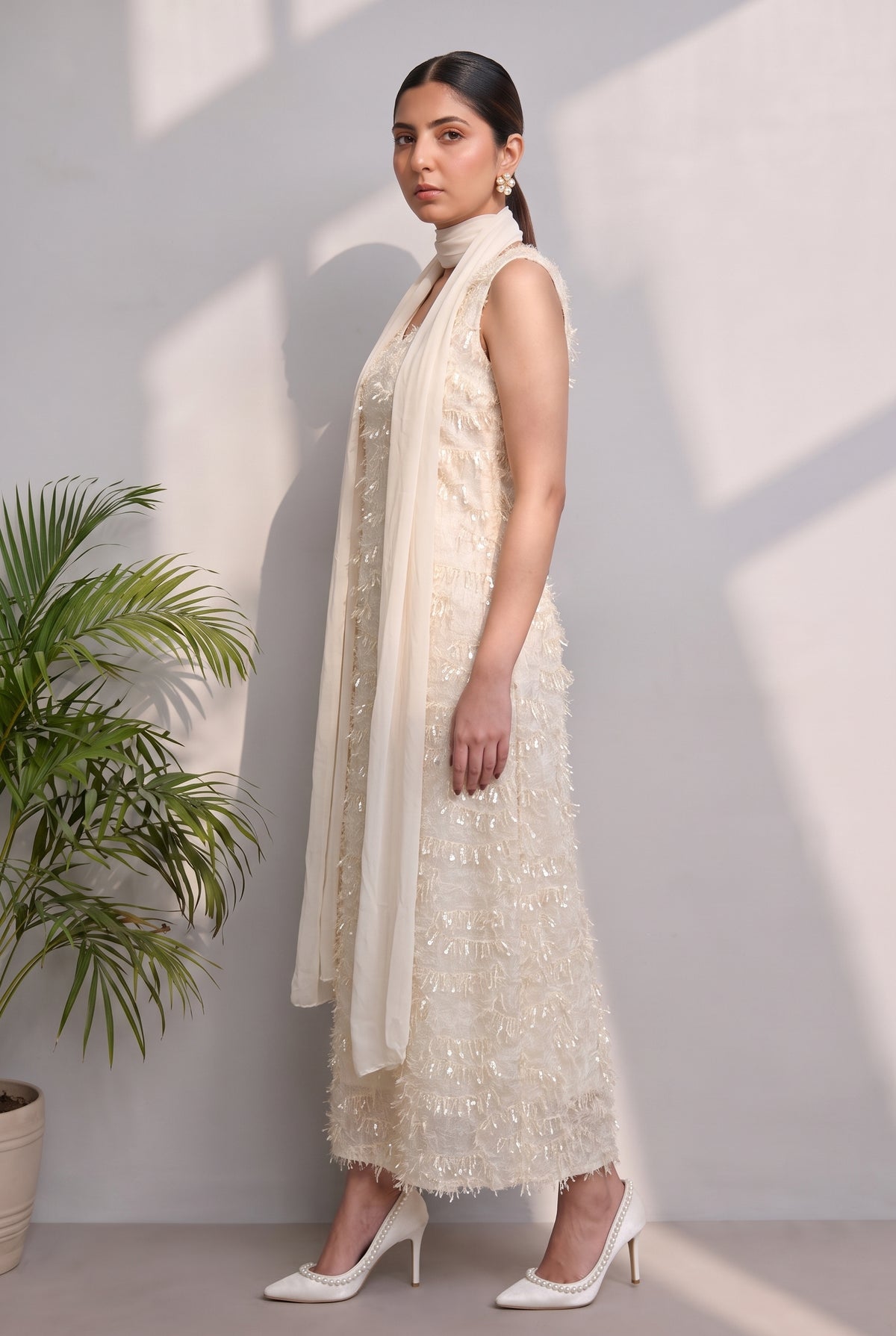 Tbfo Kareena Style – Elegant Embellished Dress