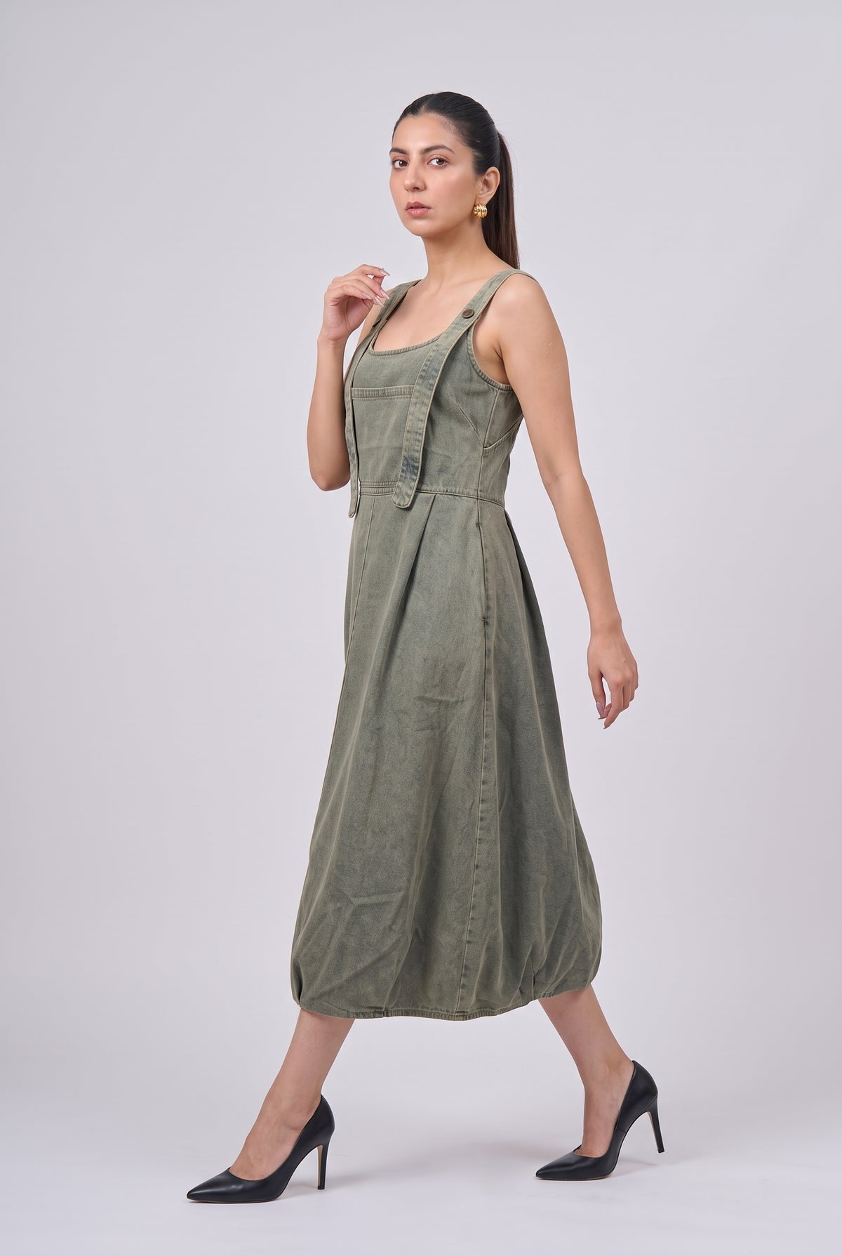 Tbfo Young Dump Broke – Olive Green Pinafore Midi Dress
