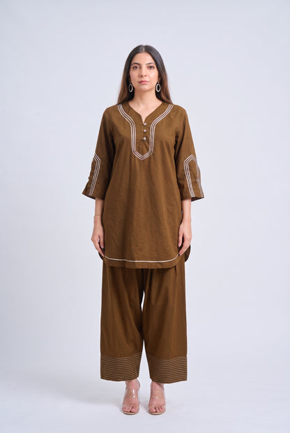 Tbfo Dhabba – Contrast Piping Kurta Pant Set