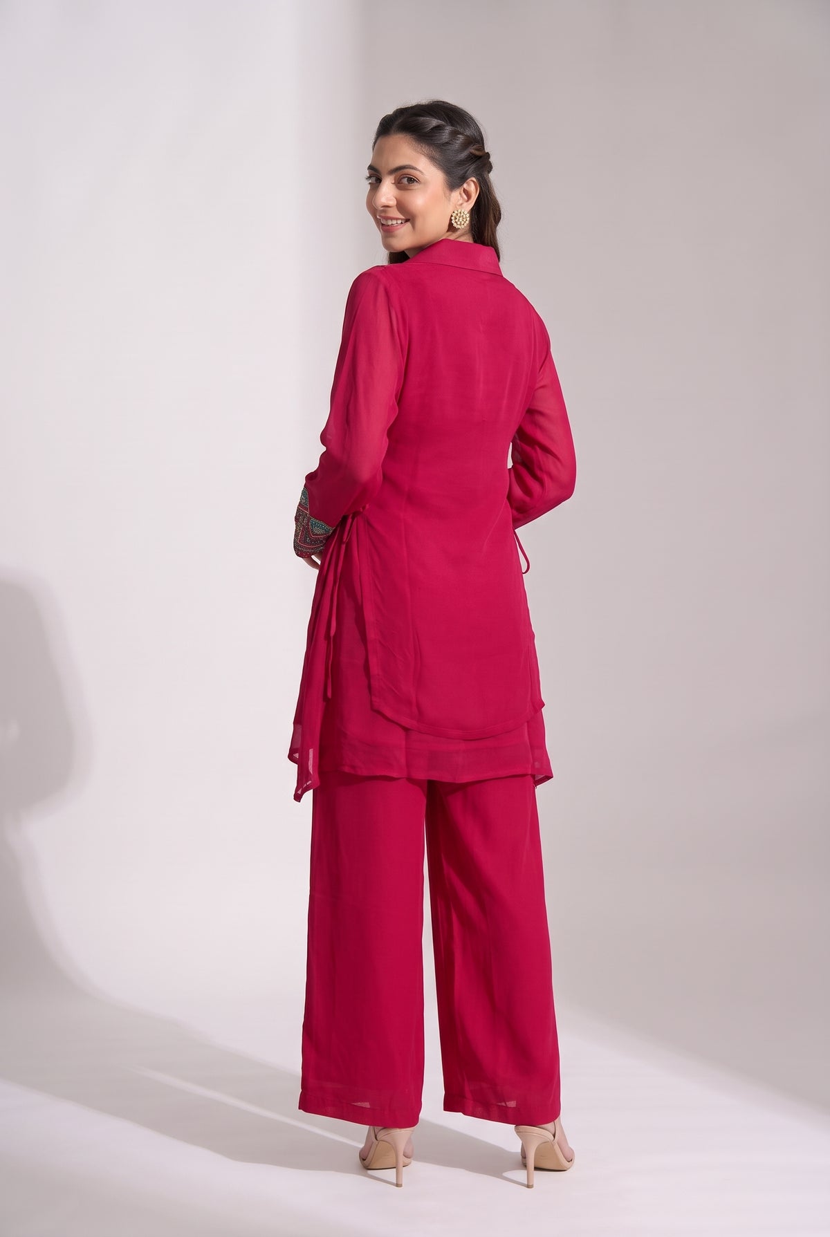 Tbfo Women Pink Embroidered Kurta Pant SetWomen Pink Embroidered Kurta Pant Set
