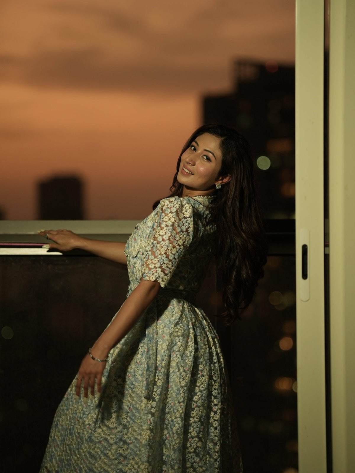 Tbfo Phoolon Ki Dulhana Dress