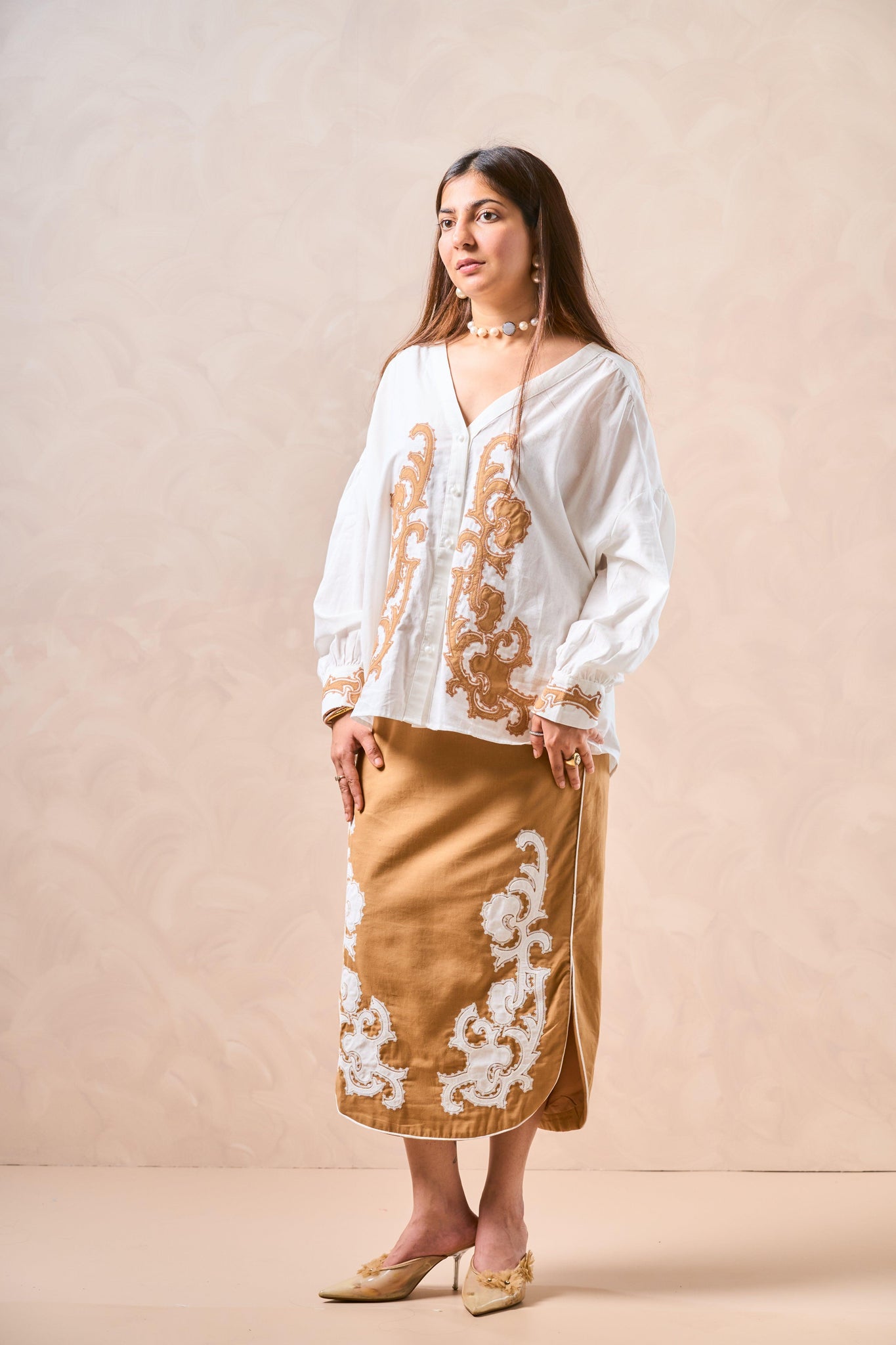 YOUNG WHITE AND RICH SKORT